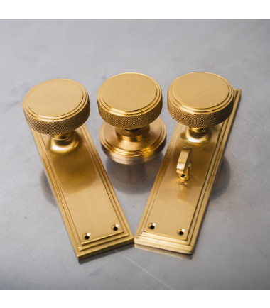 Miller Knurled Knob on Backplate - Latch - 205 x 52mm - Satin Brass .....4